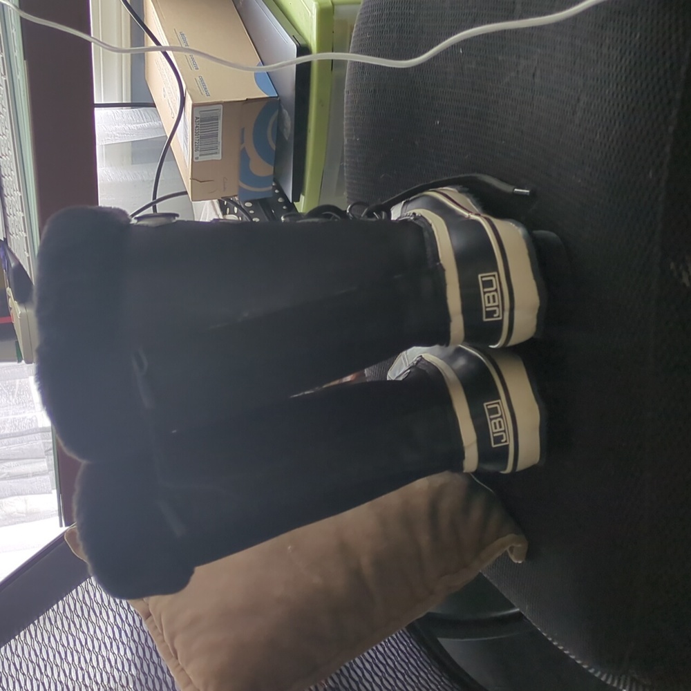 JBU Youth Boots 6M - Picture 2 of 4